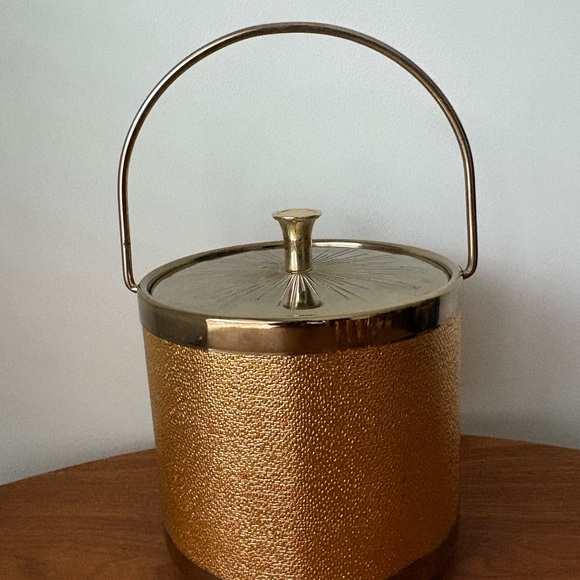 MCM Starbust Textured Gold Ice Bucket with Handle - Picture 6 of 12